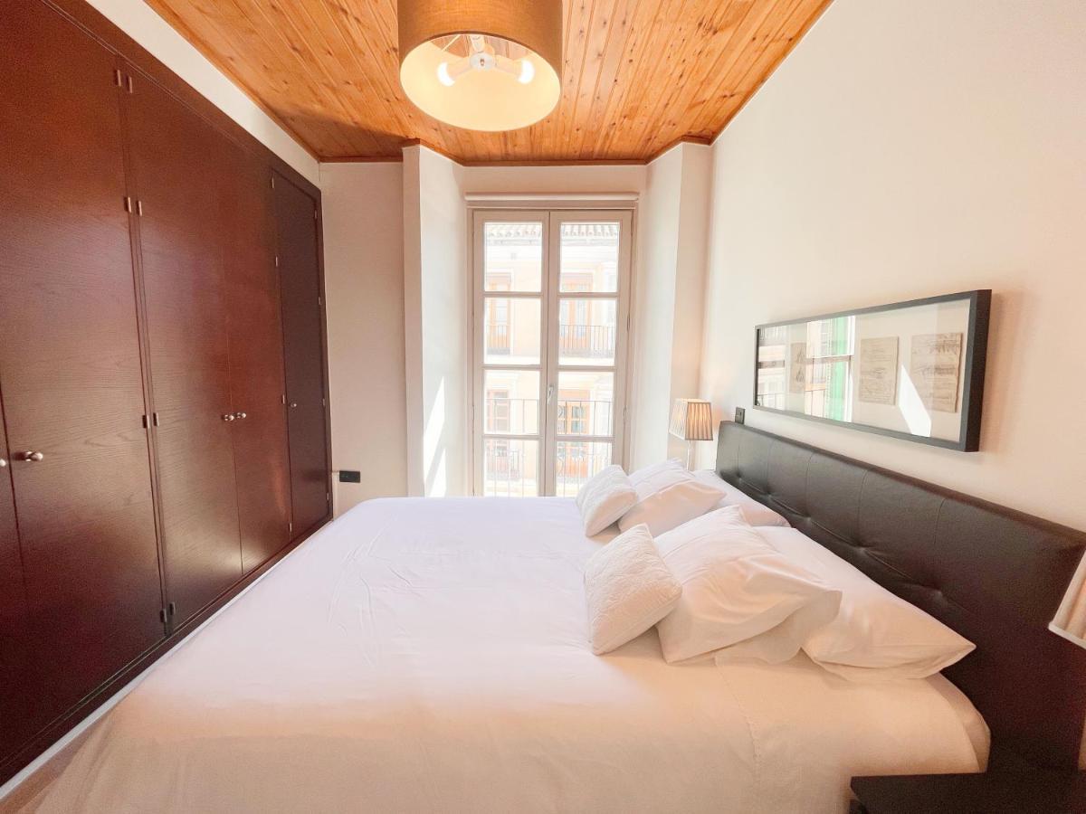 Homely Malaga Carreteria Con Piscina 외부 사진