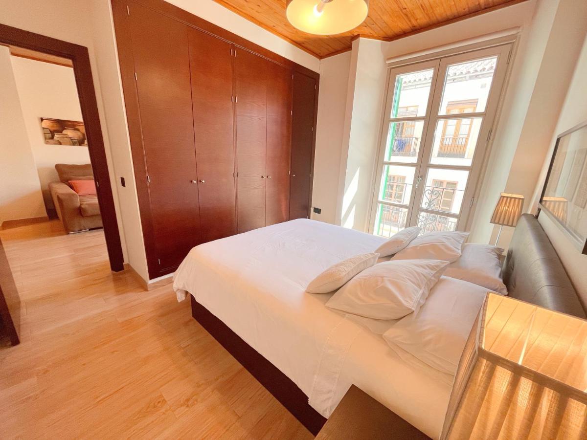 Homely Malaga Carreteria Con Piscina 외부 사진