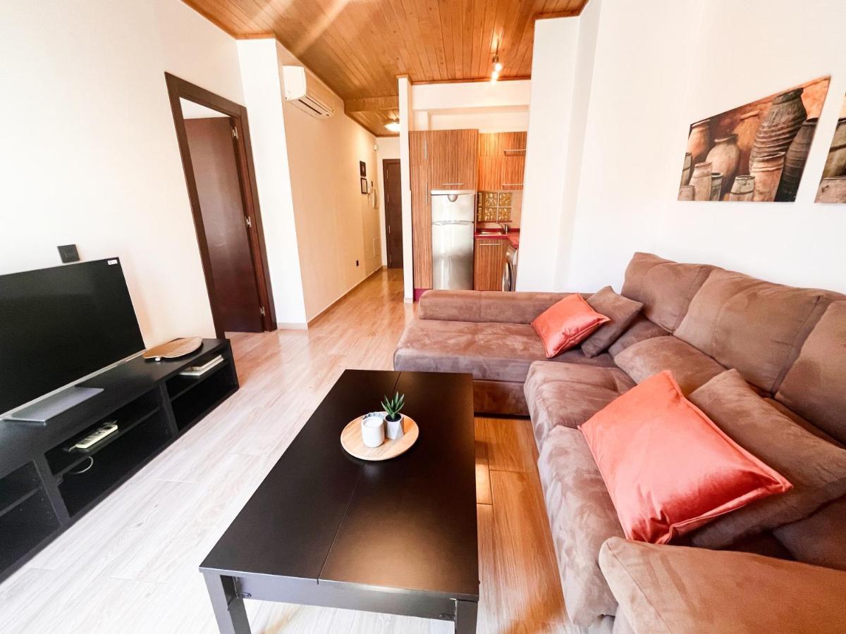 Homely Malaga Carreteria Con Piscina 외부 사진