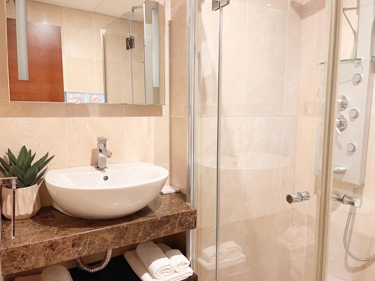 Homely Malaga Carreteria Con Piscina 외부 사진
