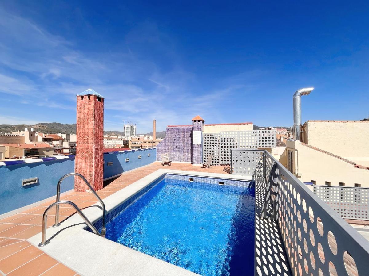 Homely Malaga Carreteria Con Piscina 외부 사진