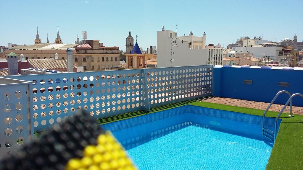 Homely Malaga Carreteria Con Piscina 외부 사진